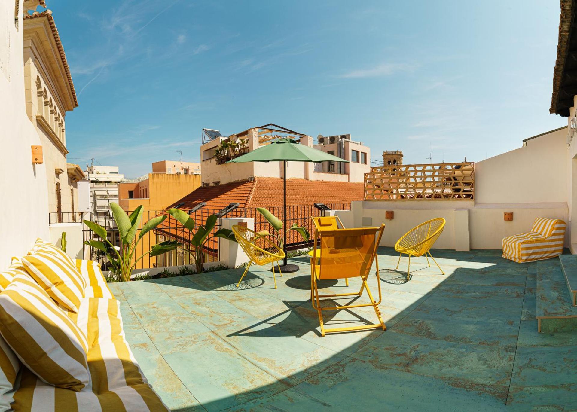 Refined And Practical Studio In Historic Center Of Аликанте Экстерьер фото